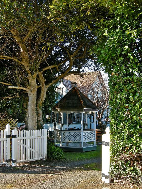 The Old Tower House Bed & Breakfast North Bend Exterior foto
